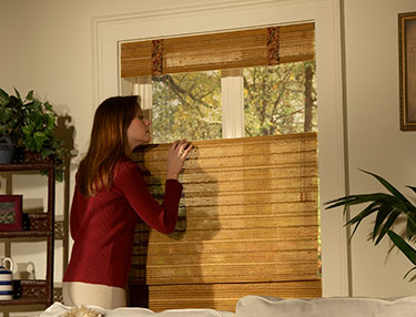 TWF_Horizons-Natural-Woven-Classic-Roman-Shades_Features-and-Benefits_Operations.jpg
